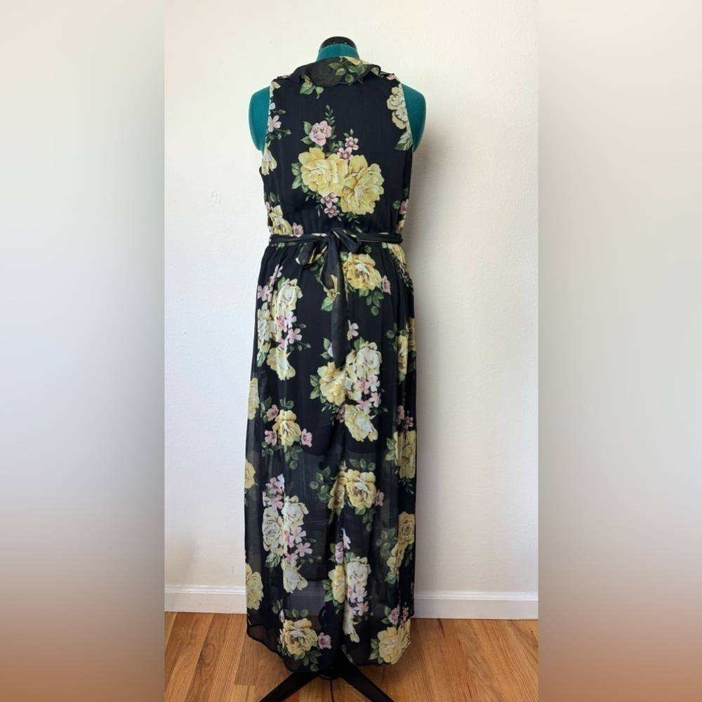 Disney Princess Woman’s Dress Large Sleeveless Black Floral Chiffon Lined Guest - Picture 2 of 6